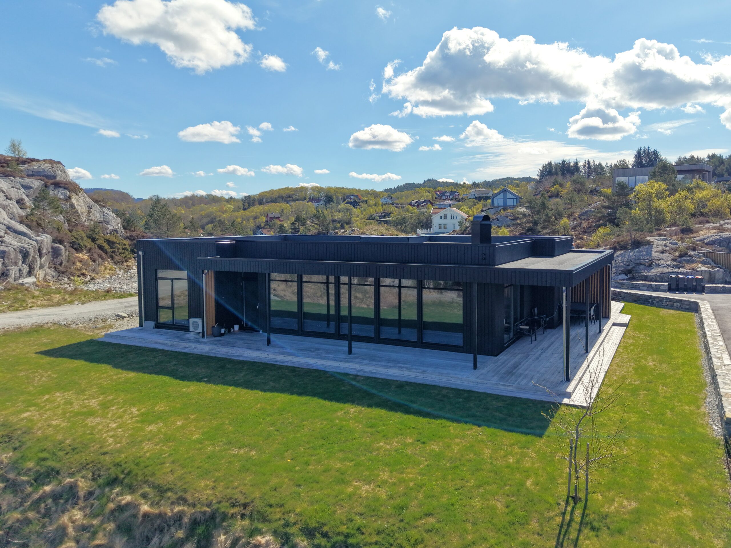 Moderne hus bygget på Kvitaneset i Sveio - Berge Hus